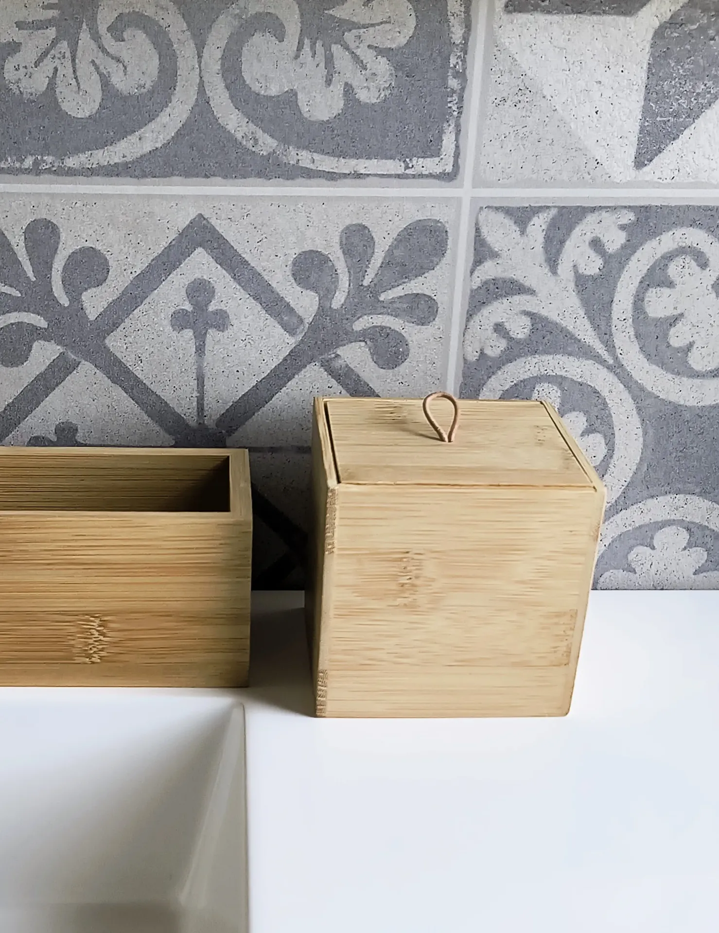 Caja organizadora cuadrada de bambú con tapa • 9 × 9 × 9 cm